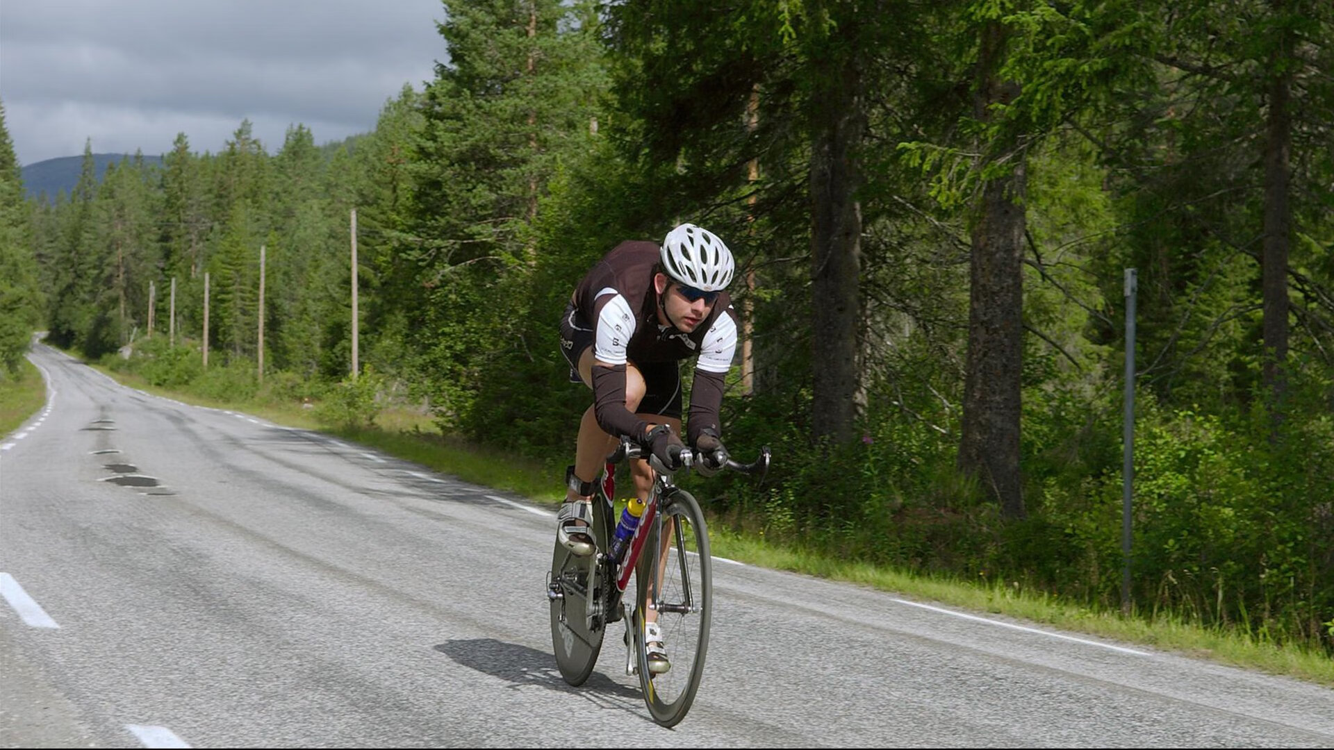 “东安湖体育公园铁人三项赛:泳池到跑道,决战全程”
